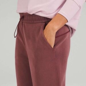 Lululemon brushed softstreme high rise slim leg pant 31” size 6 in red merlot